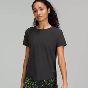 Lululemon Lightweight Stretch Run Short Sleeve Shirt - size 6, Black